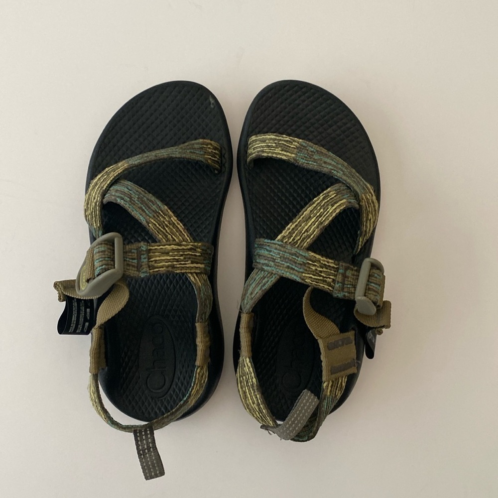 Chaco Z1 sandals kids Sz 1 green yellow EUC